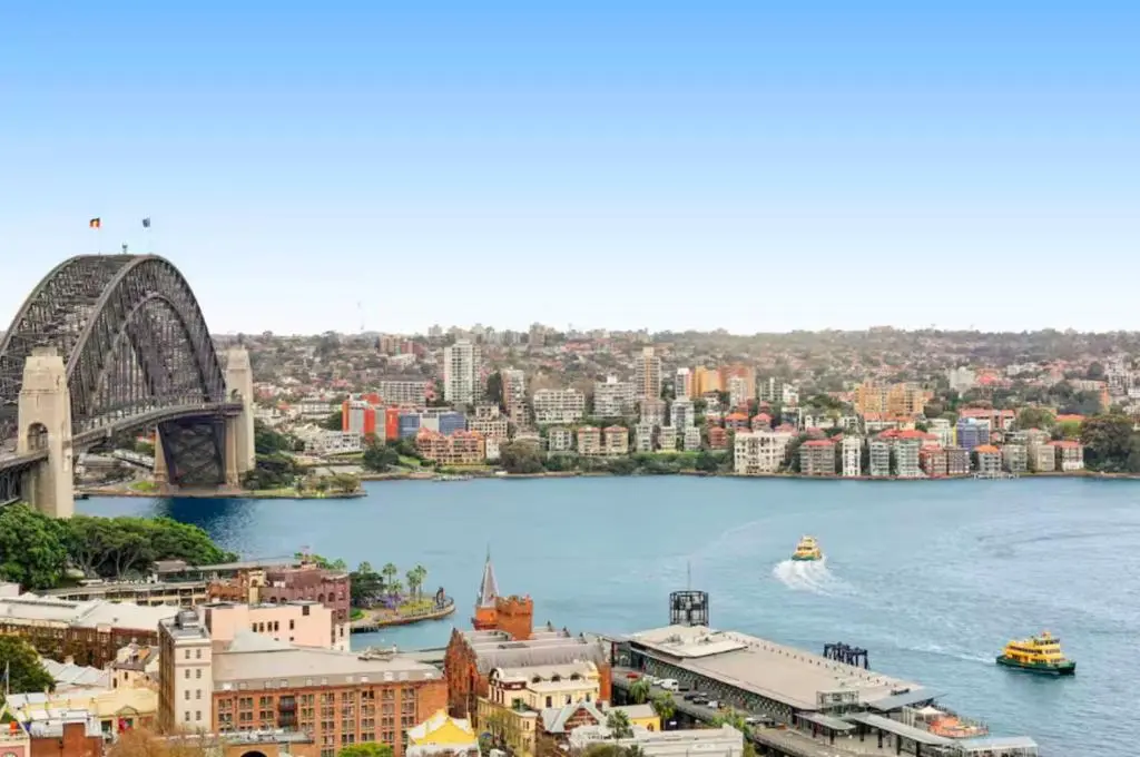 Image of Spectacular Apartment with Harbour Bridge Views