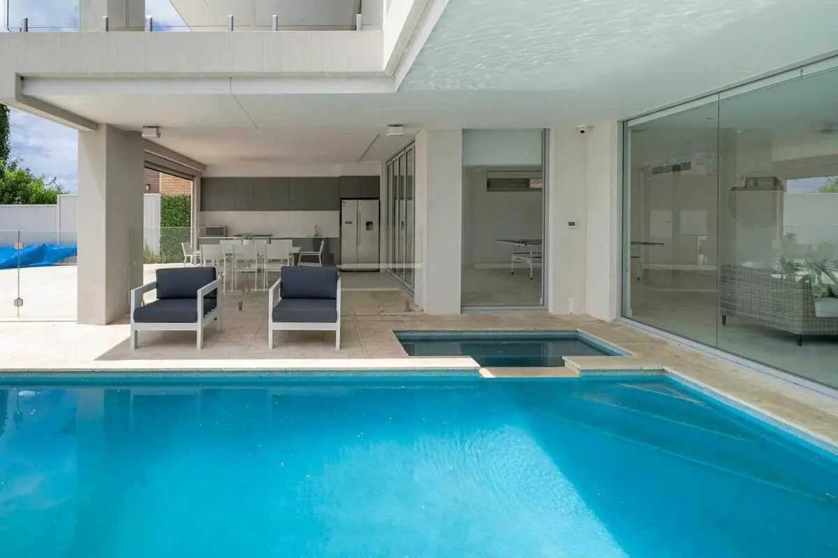 Image 3 of ‘Starlight’ A Slice of the Hollywood Hills in Bexley