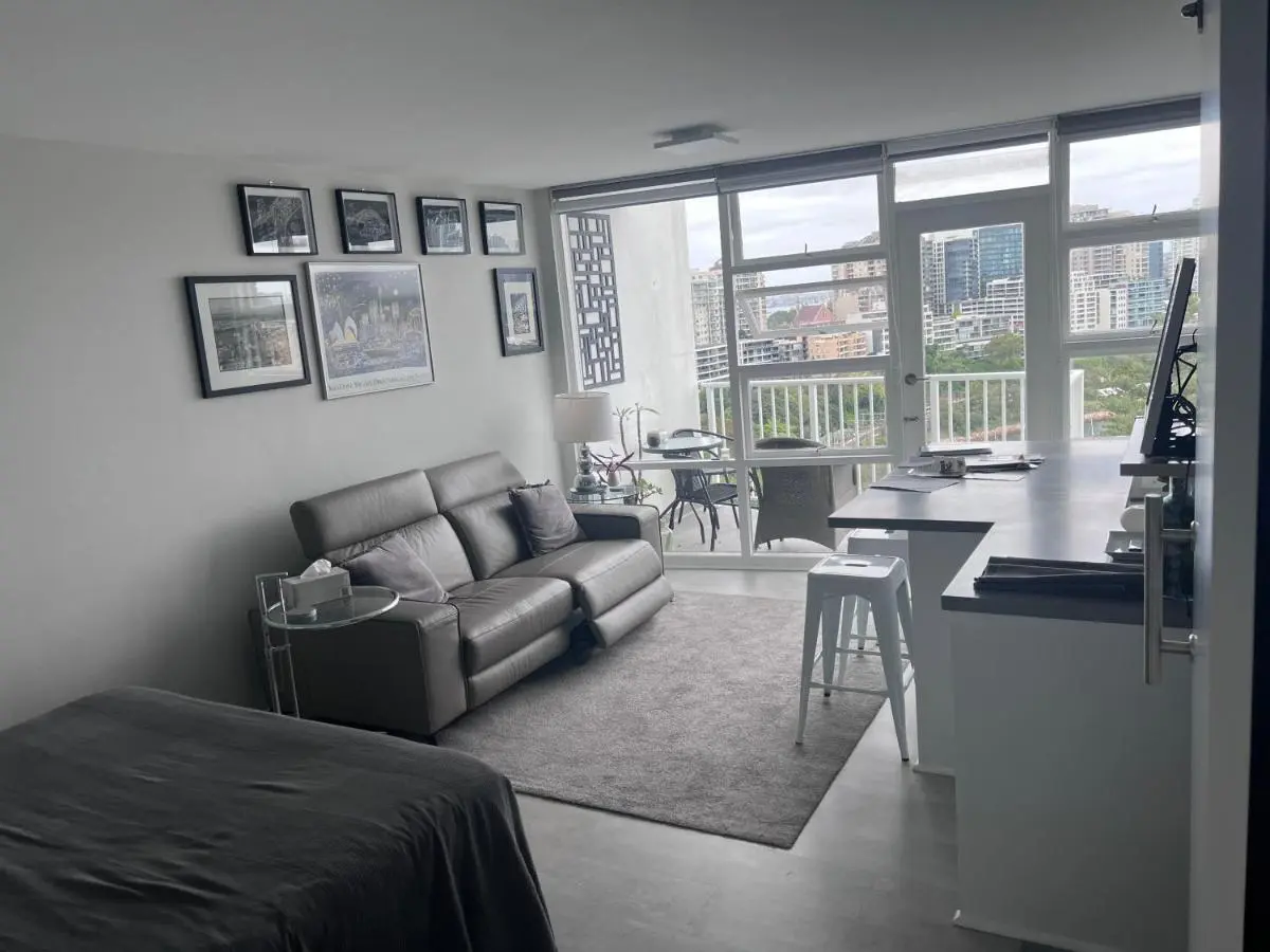 Image 4 of Stunning Harbour Views