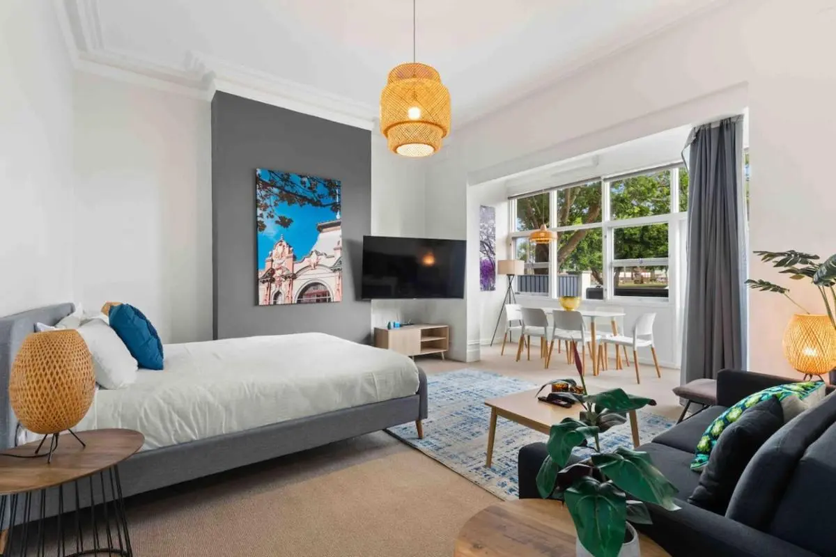 Image 1 of Stunning Huge Studio, Sunny terrace with Parking