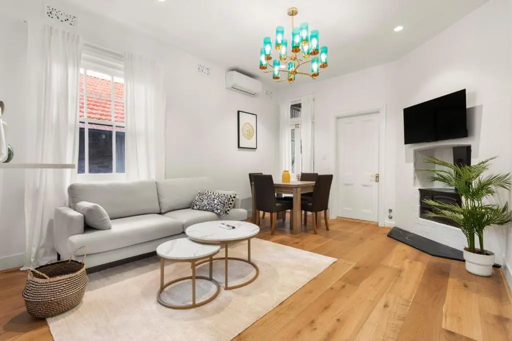 Image of Stunning Terraced Apartment near the Sydney Opera House