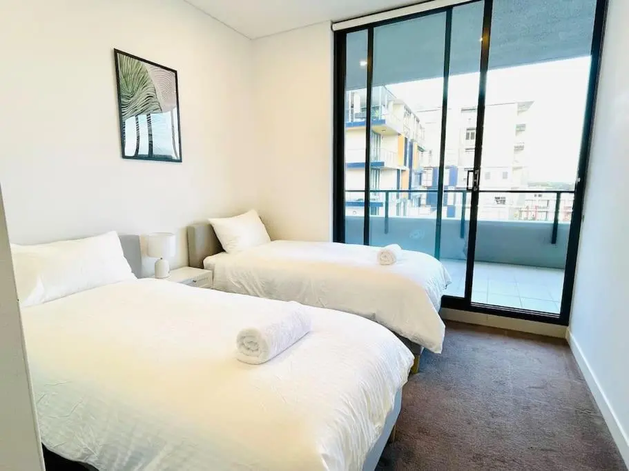 Image 1 of Stunning waterfront 3 bedroom condo with Pool, BBQ