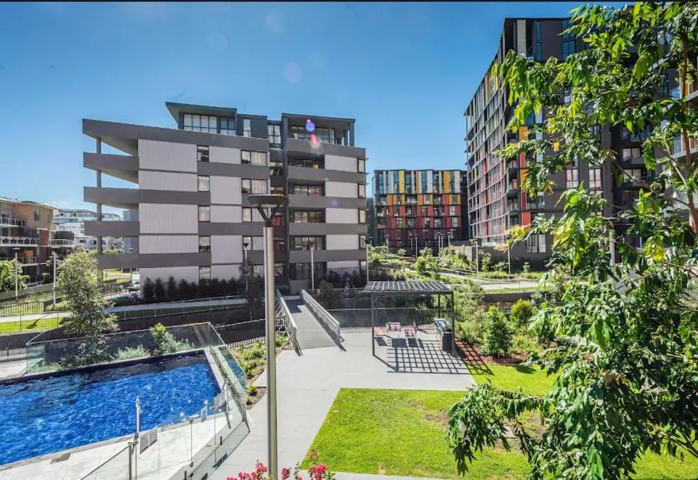 Image 3 of Stunning waterfront 3 bedroom condo with Pool, BBQ