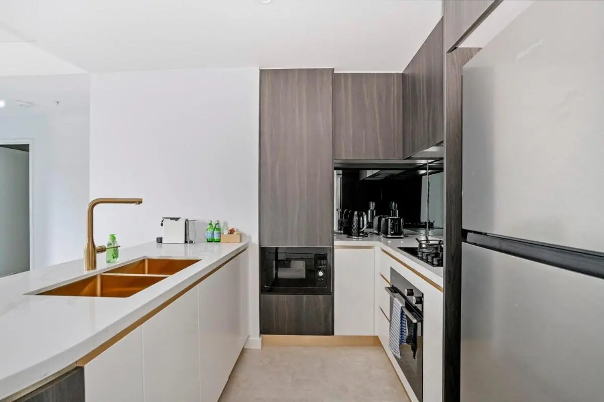 Image 4 of Stylish 2BR Apt with Pool & Views Near Parramatta