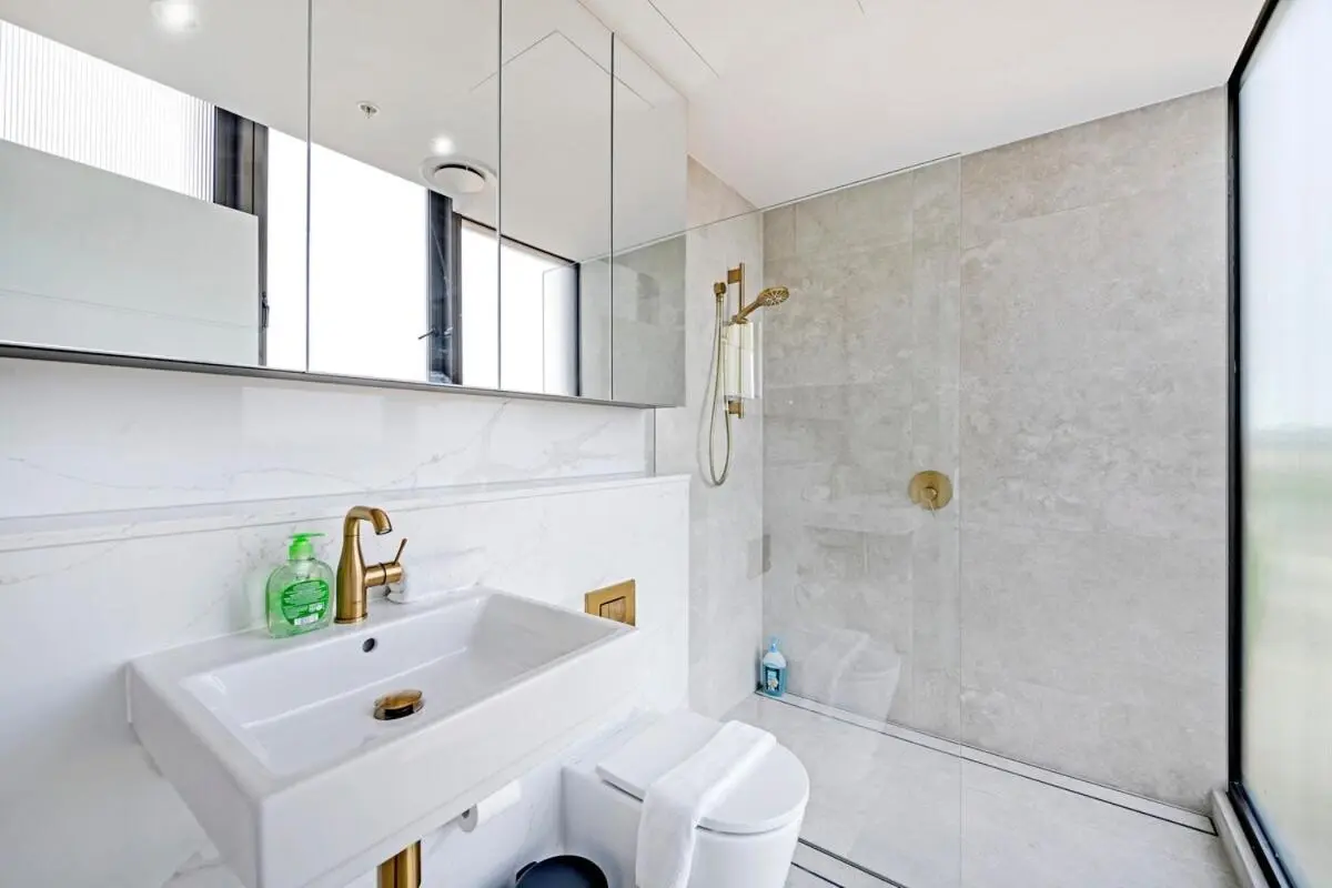 Image 2 of Stylish 2BR Apt with Pool & Views Near Parramatta