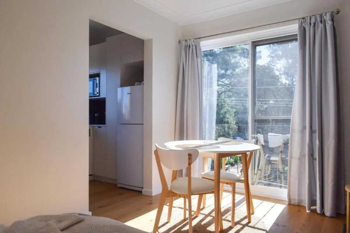 Image 6 of Sun-Drenched 1 Bed Studio Apartment In Newtown