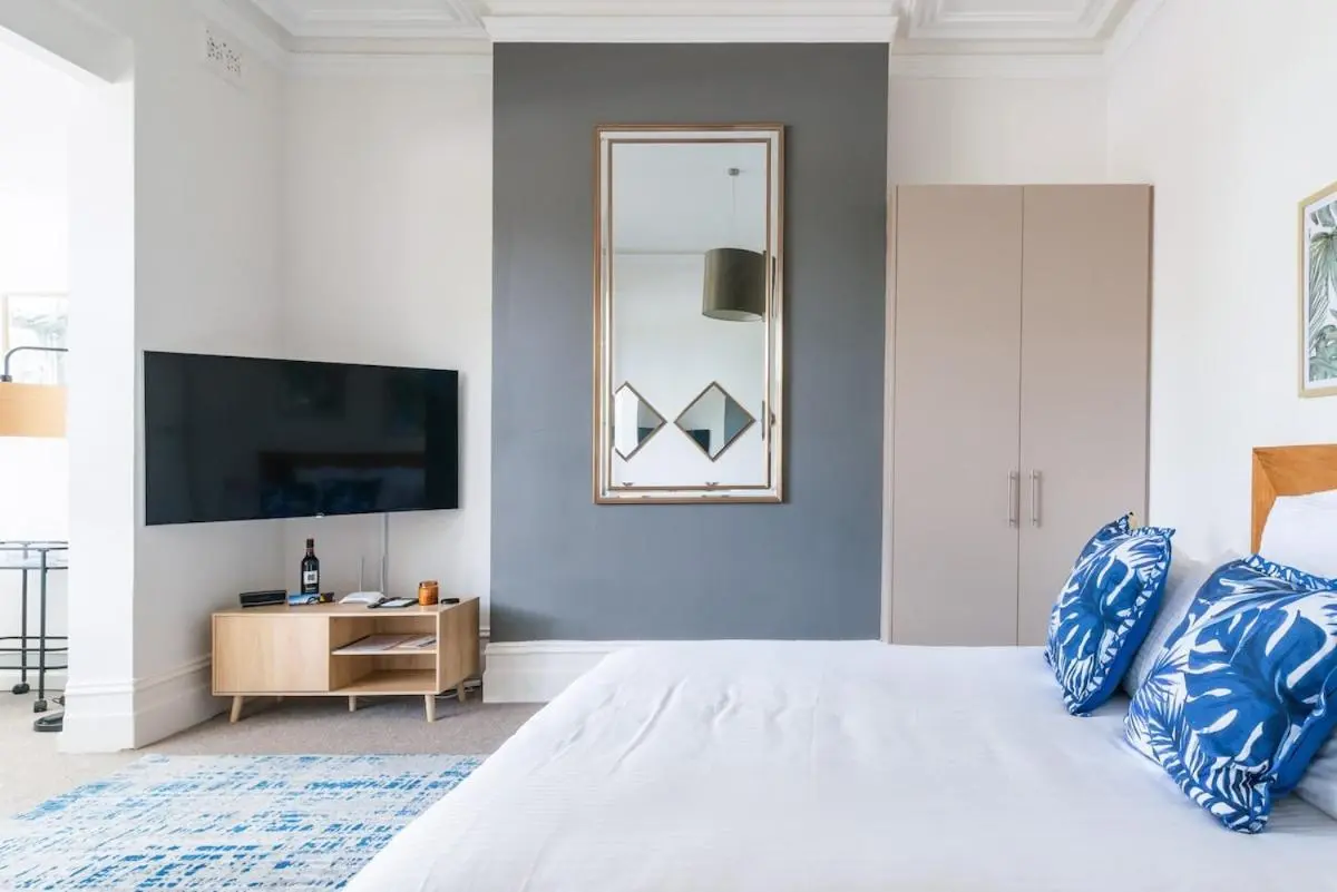 Image 6 of Sun Drenched Ground Floor Studio with Patio