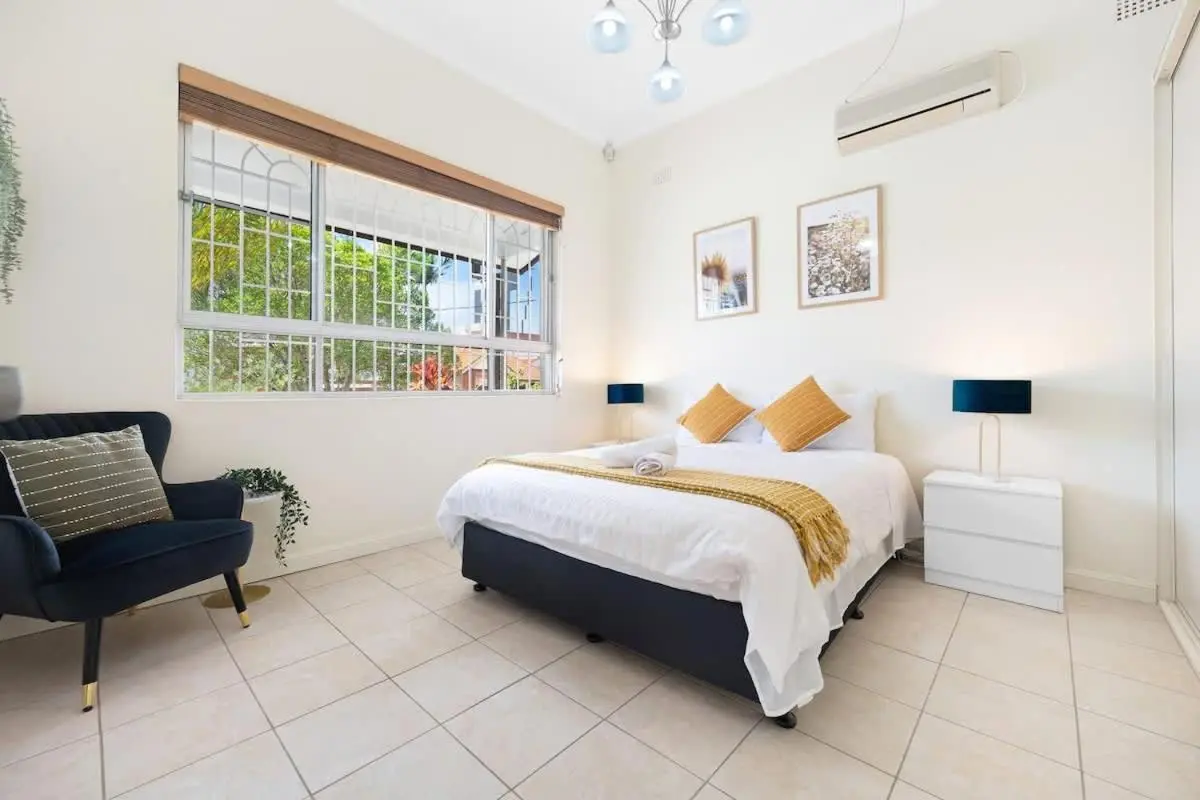 Image 3 of Sydney Burwood 4 bed next to Park Westfield train