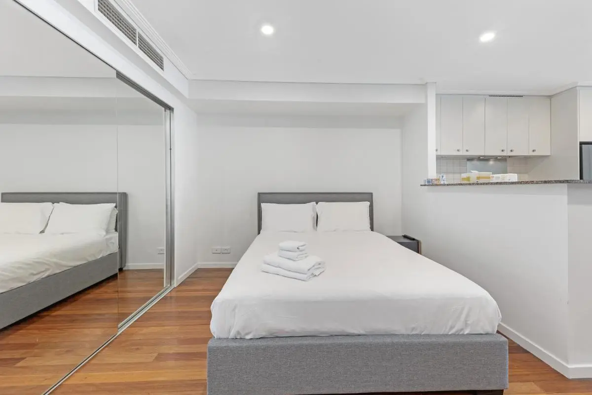 Image 6 of Sydney CBD Studio I City Views I Sleeps 4 People