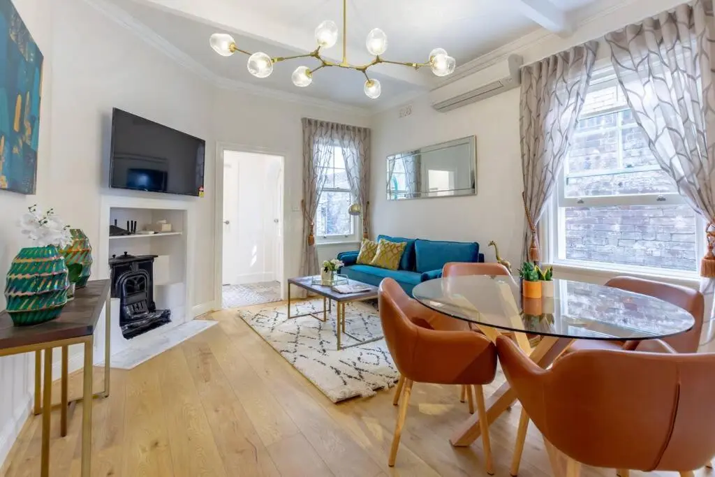 Image of Sydney CBD Waterview Home 60