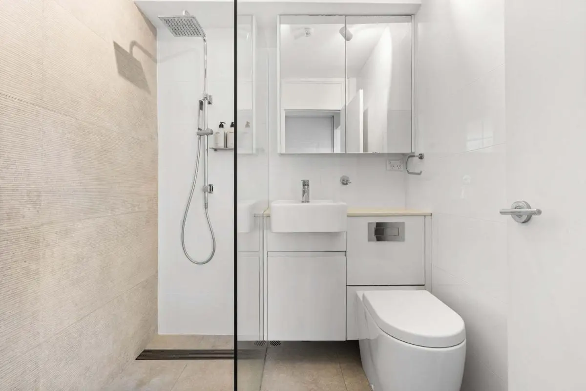 Image 2 of Sydney Harbourside Apartment