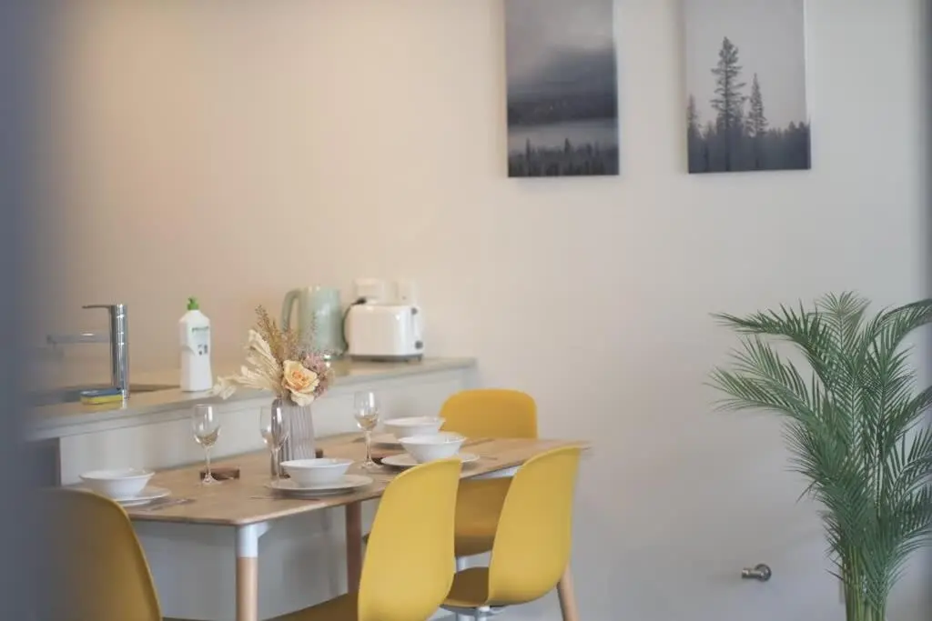 Image 5 of Sydney wentworth point 2bed close SYD Olympic park