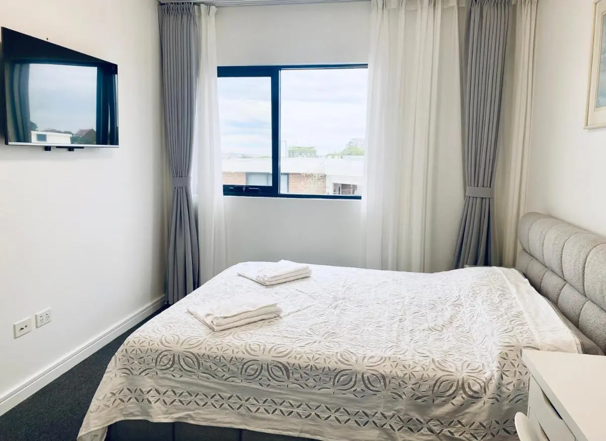 Image 6 of T8 Penthouse Suite