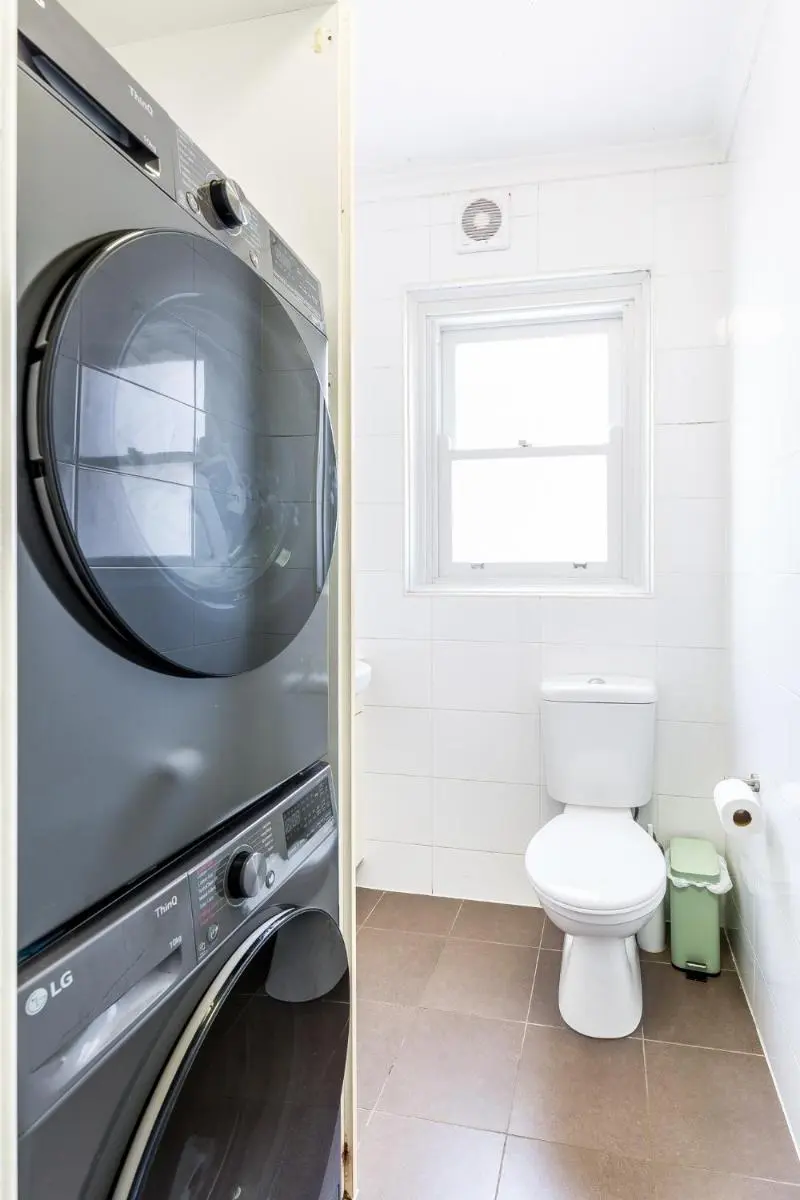 Image 3 of The Bondi Beachcomber Apartment