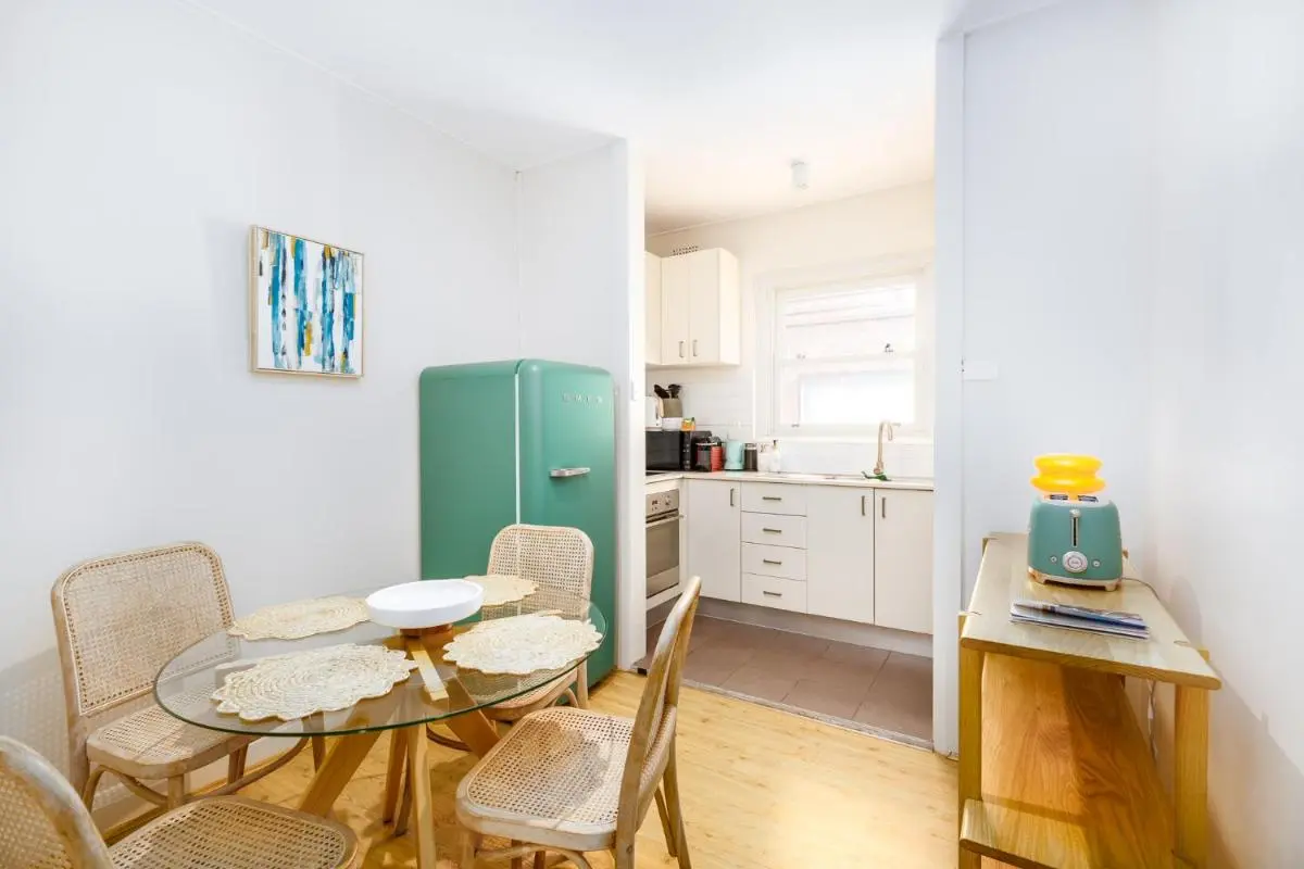 Image 2 of The Bondi Beachcomber Apartment