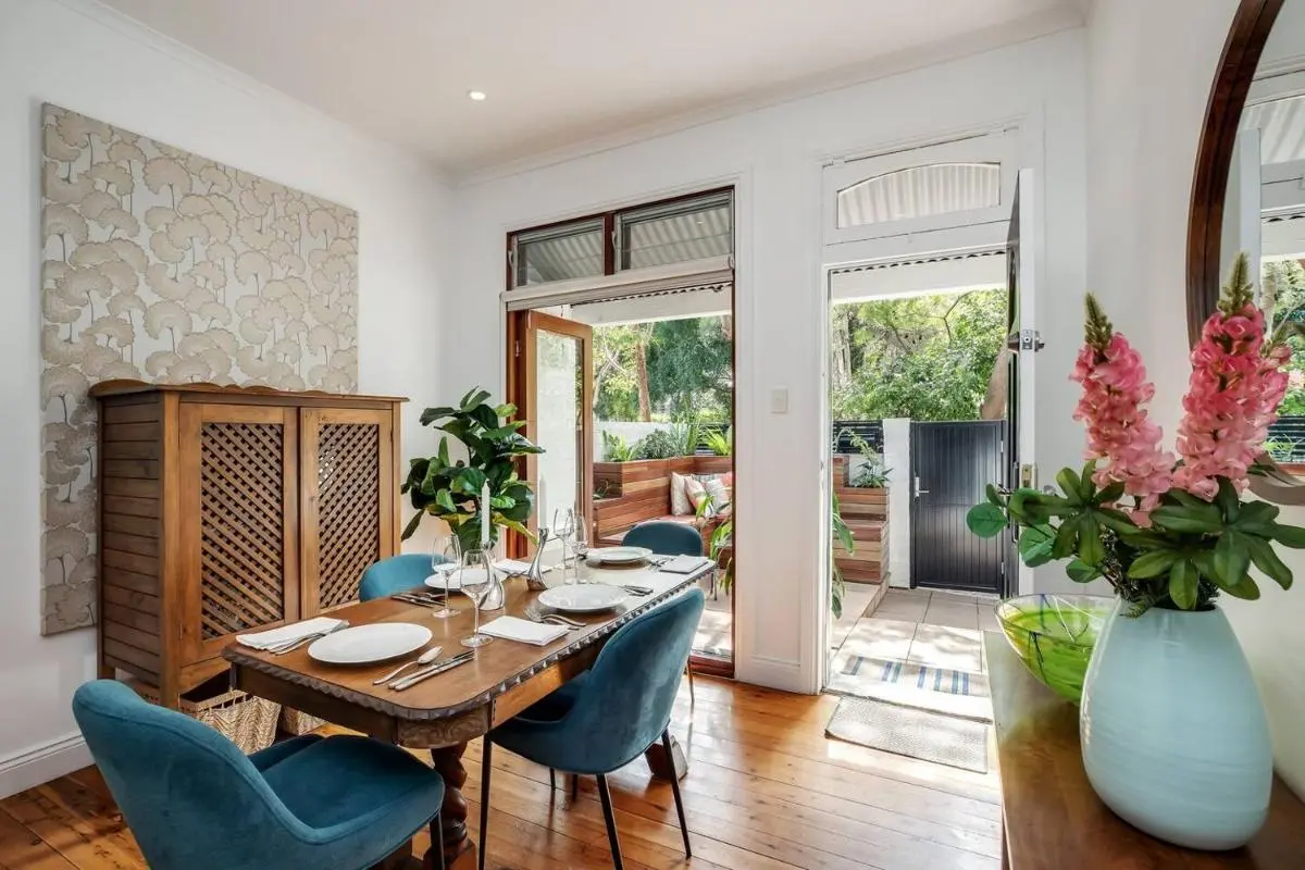 Image 2 of The Henderson – A Classic Inner City Oasis