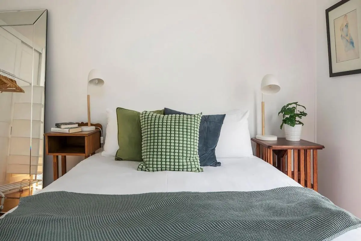 Image 1 of The Henderson – A Classic Inner City Oasis