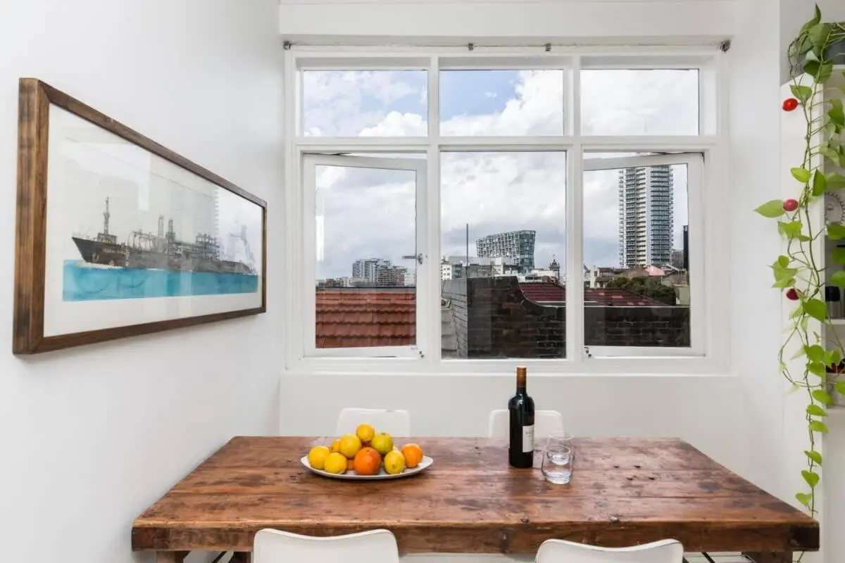 Image 3 of Top Floor 1 Bedroom Apt with Views Close To CBD