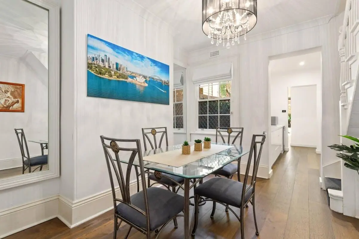 Image 3 of Traditional 2-Bed Terrace House in Millers Point