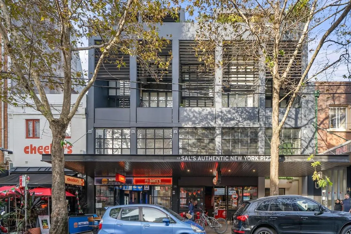 Image 5 of Urban Jungle Loft – A Leafy Alfresco Oasis