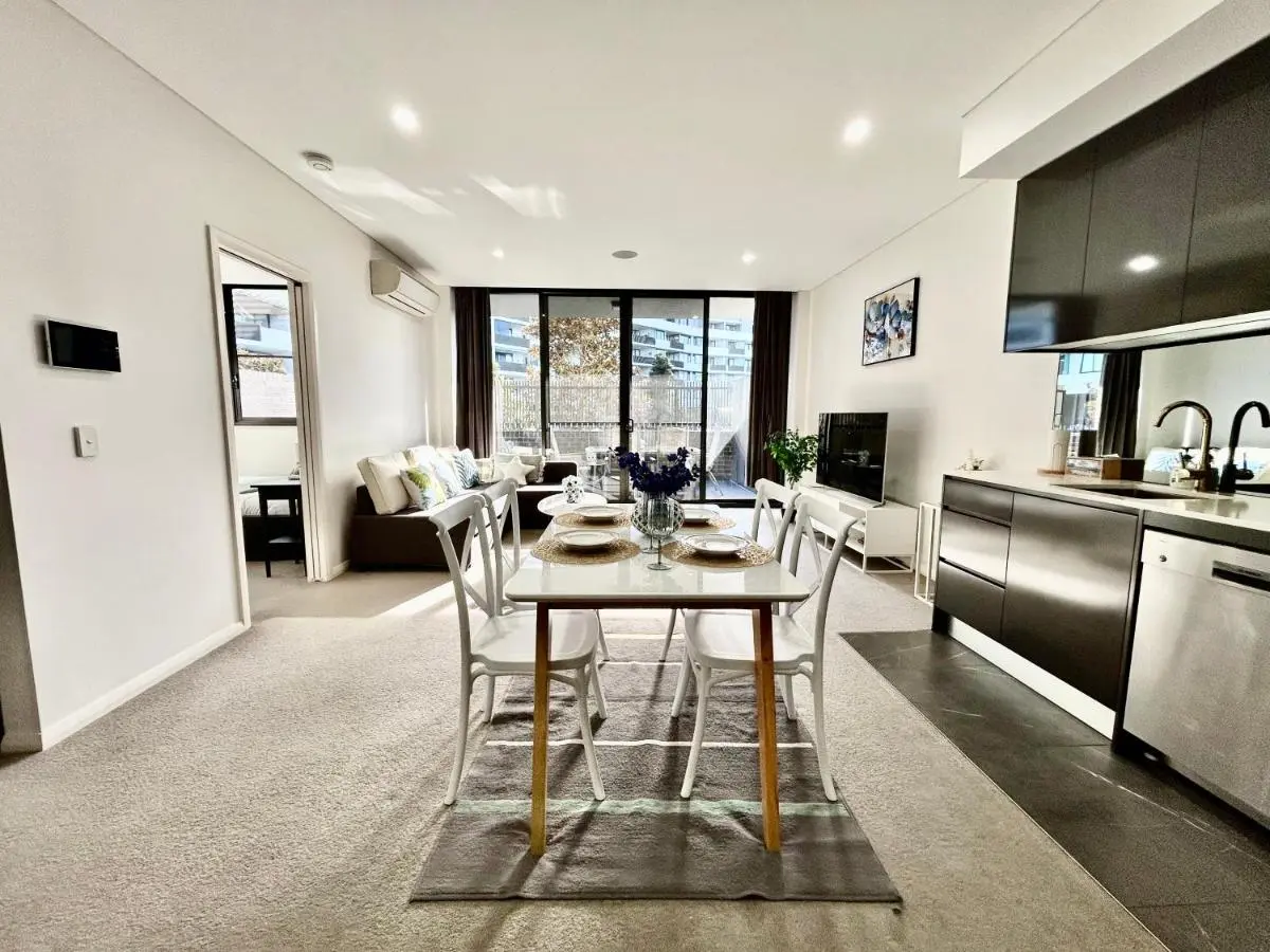 Image 3 of Urban Surf Garden Hideaway