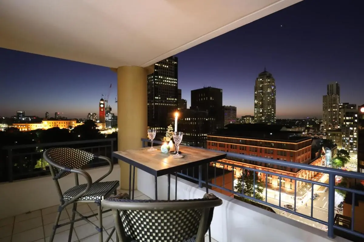 Image 1 of Vintage Charm 3BR Abode – Views丨 Parking丨Gym丨 Pool