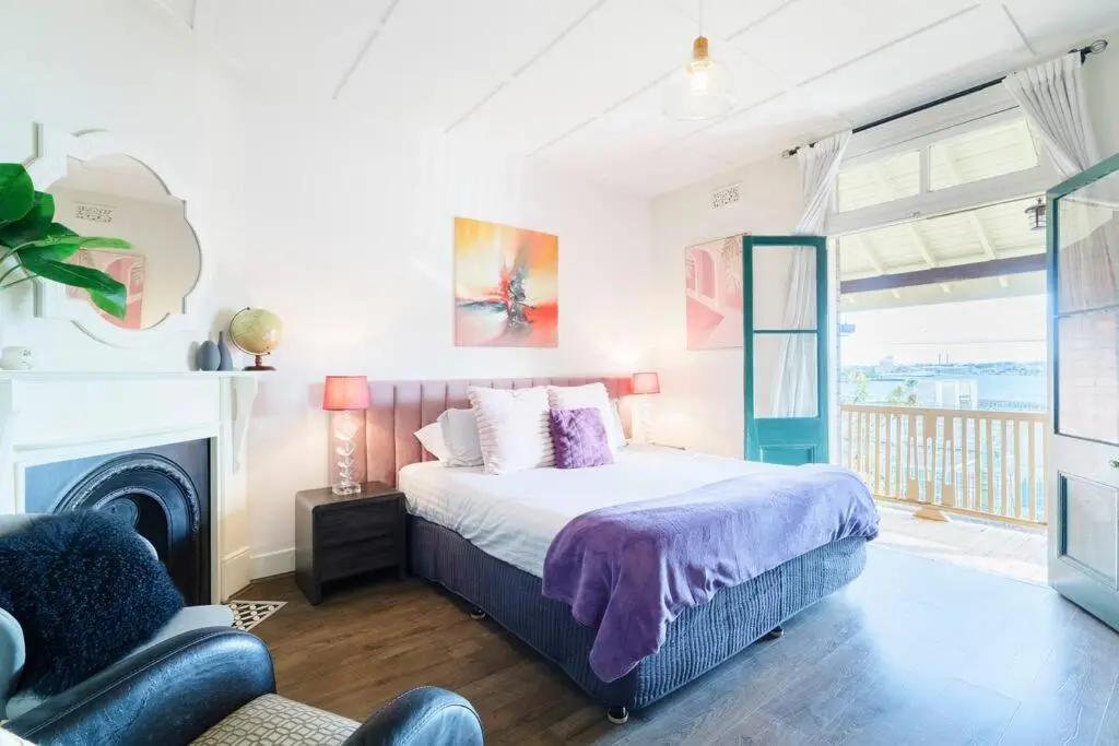 Image 1 of Water front – KING 3 Room Rooftop The Rocks #E2