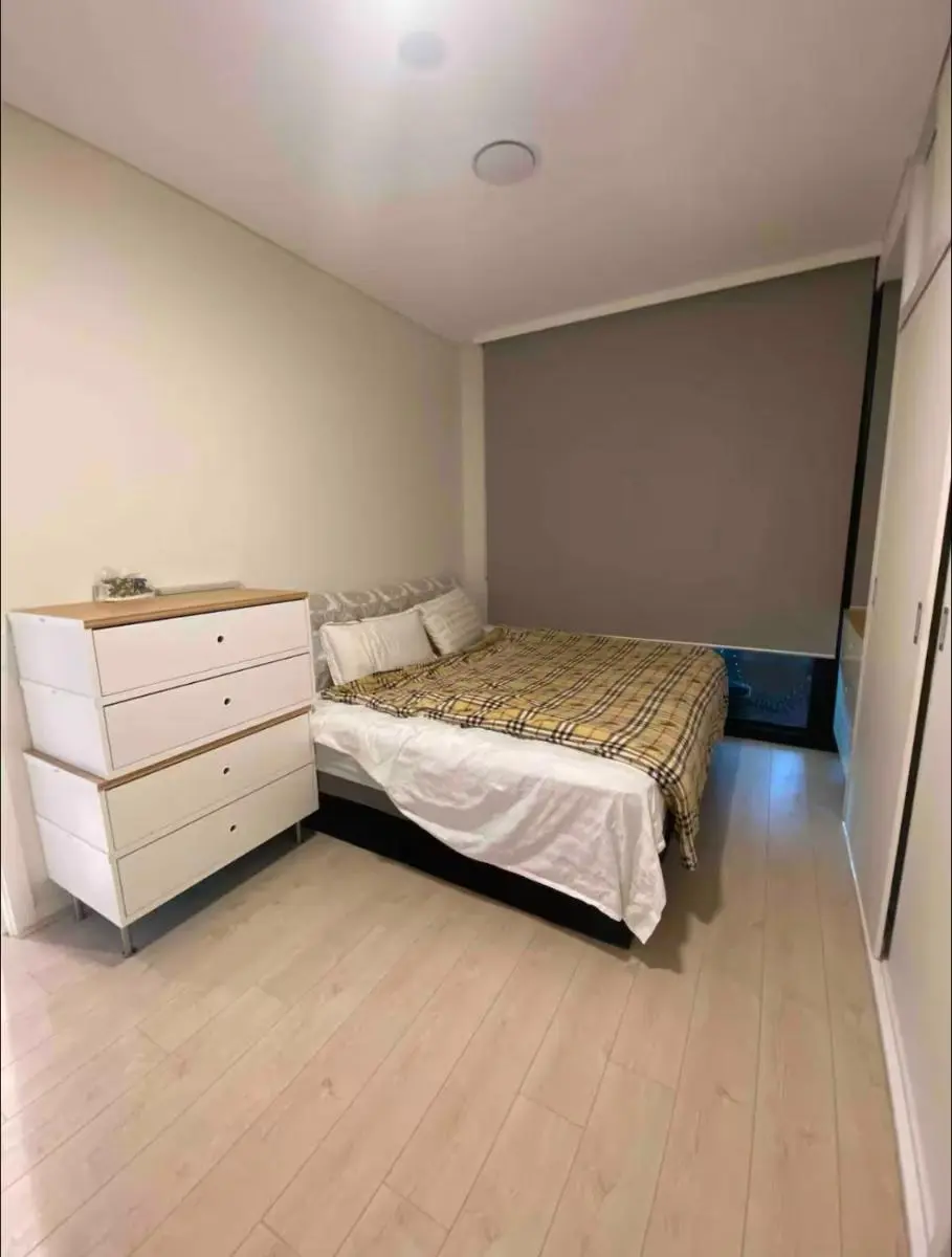 Image 3 of Waterfront 2 bedders Whole unit w car space 2m