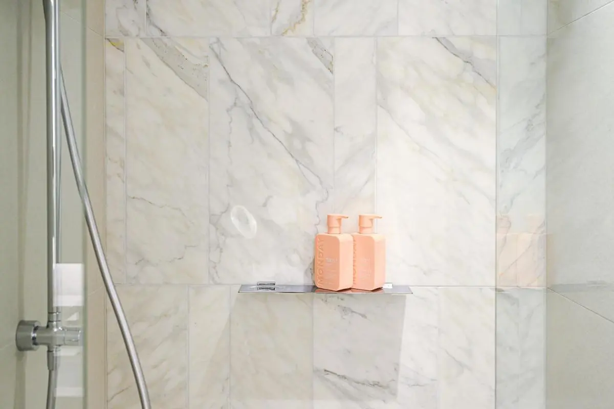 Image 2 of Waterfront CBD luxury 1Br with best view