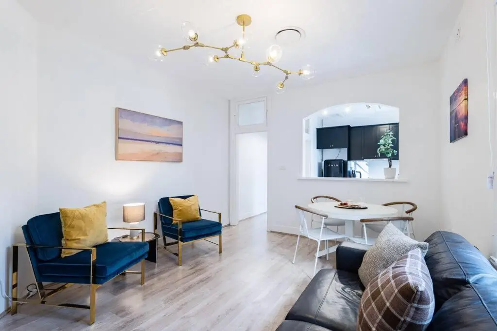 Image 3 of Waterfront – KING Master 4 Bedroom 3 Storey#9-10