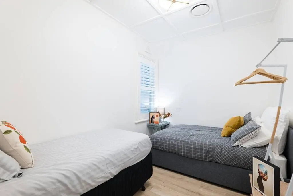 Image 6 of Waterfront – KING Suite New Rooftop Terrace #11A