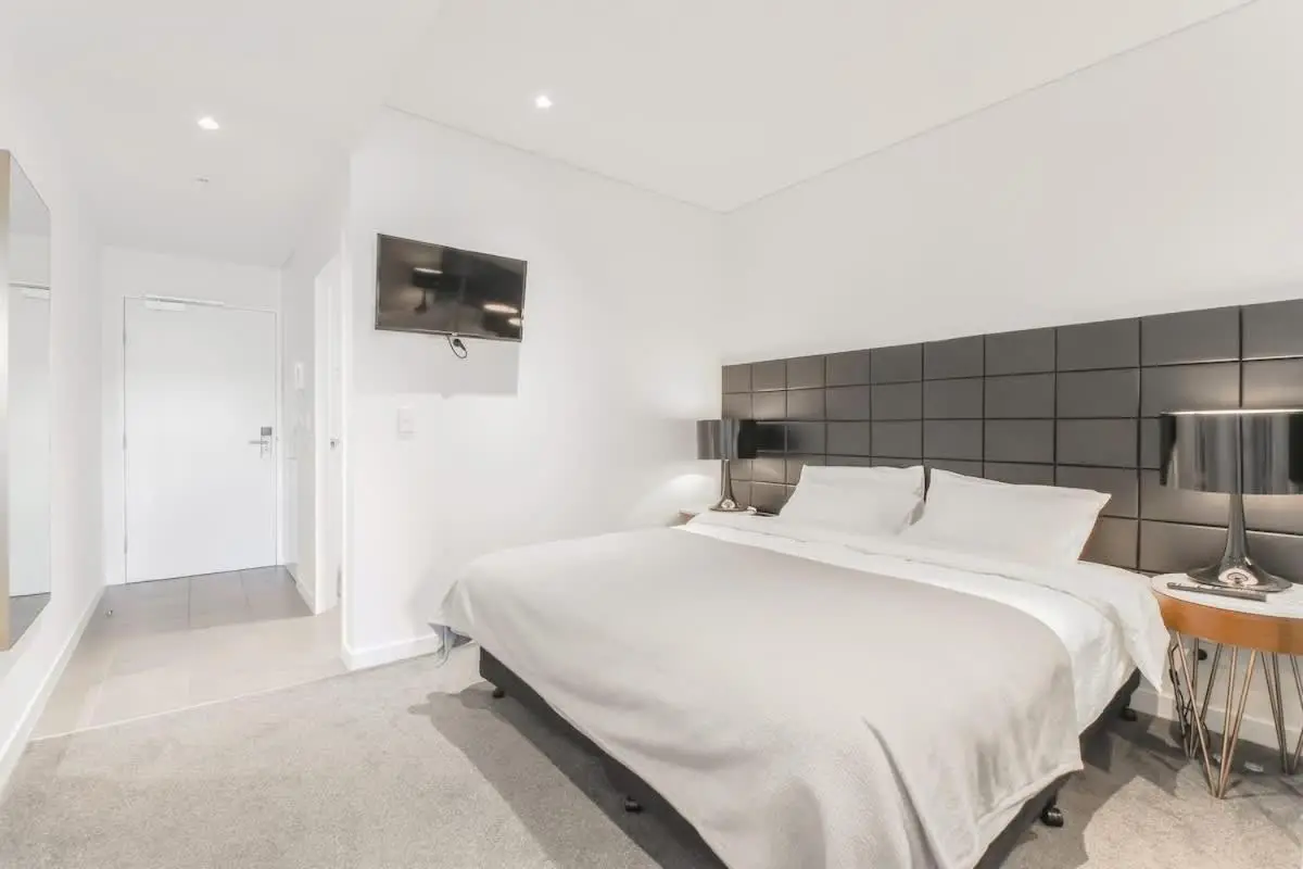 Image 6 of lovely ap in heart of chatswood