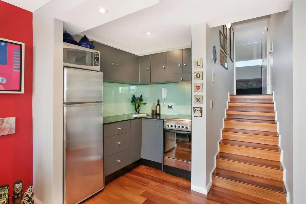 Image 4 of manlybeachonline.com713 At The Beach