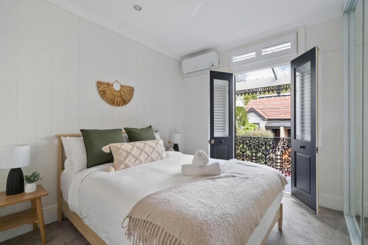 Image 1 of ‘the Enmore’ – In The Heart Of Everything Newtown