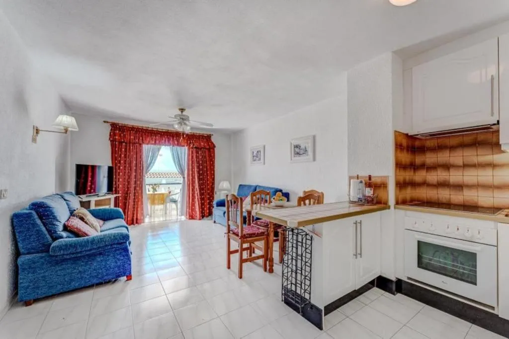 Image 3 of 2 bedrooms Los Cristianos