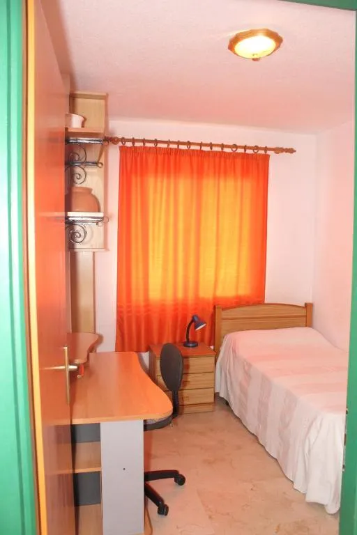 Image 6 of 2 bedrooms apartement at Santa cruz de tenerife 600 m away from the beach with sea view shared pool and furnished balcony