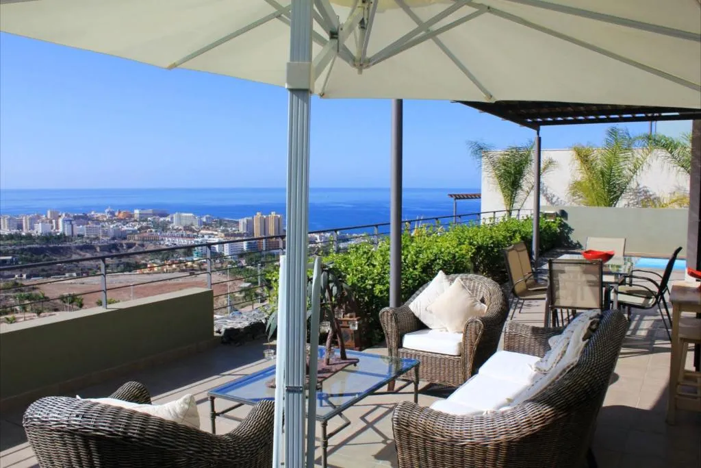Image 2 of 3 bedrooms villa with sea view private pool and wifi at Costa Adeje 2 km away from the beach