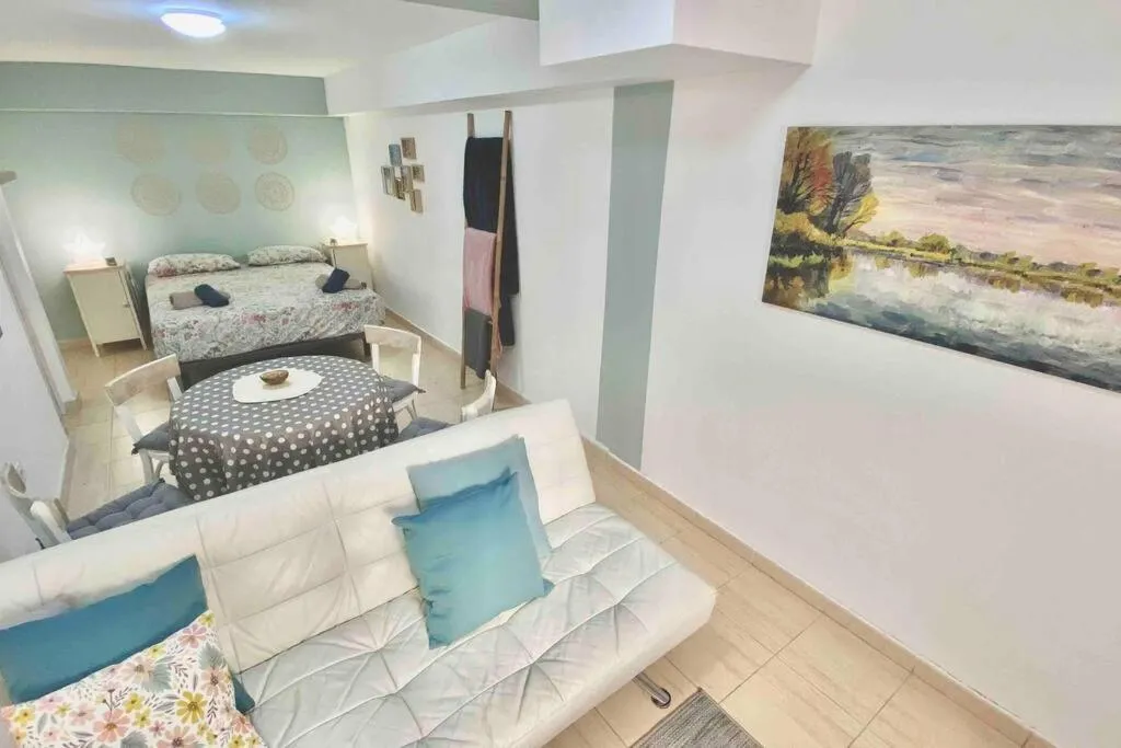 Image 2 of Apartamento independiente en Adeje