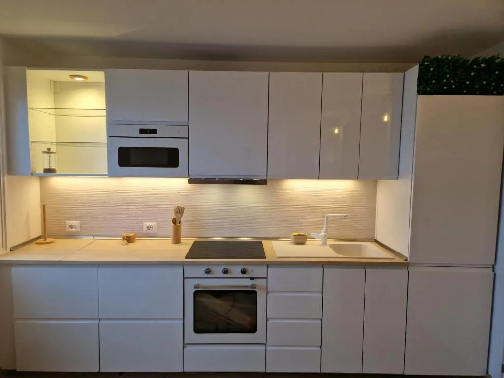 Image 1 of Apartment Inside the wave A