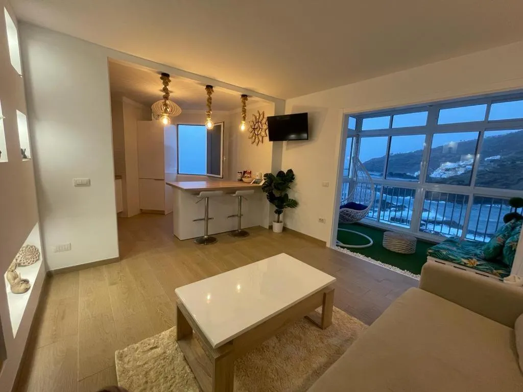 Image 5 of Apartment inside the wave II studio