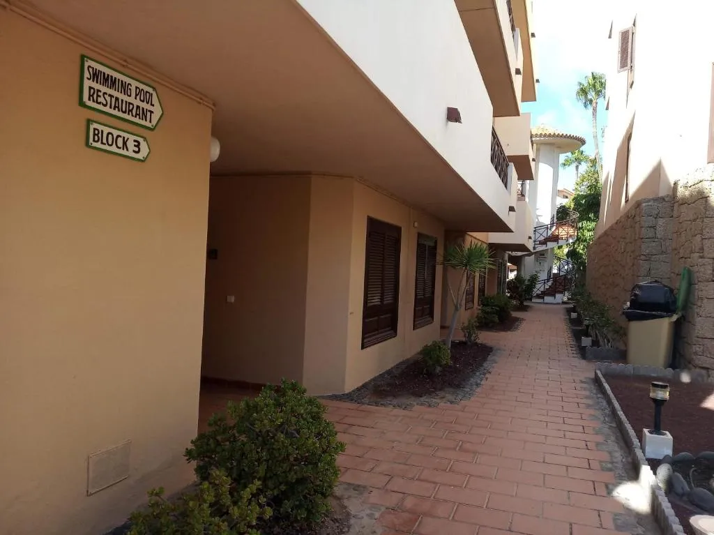 Image 5 of Apartment with pool and gardens near the coast