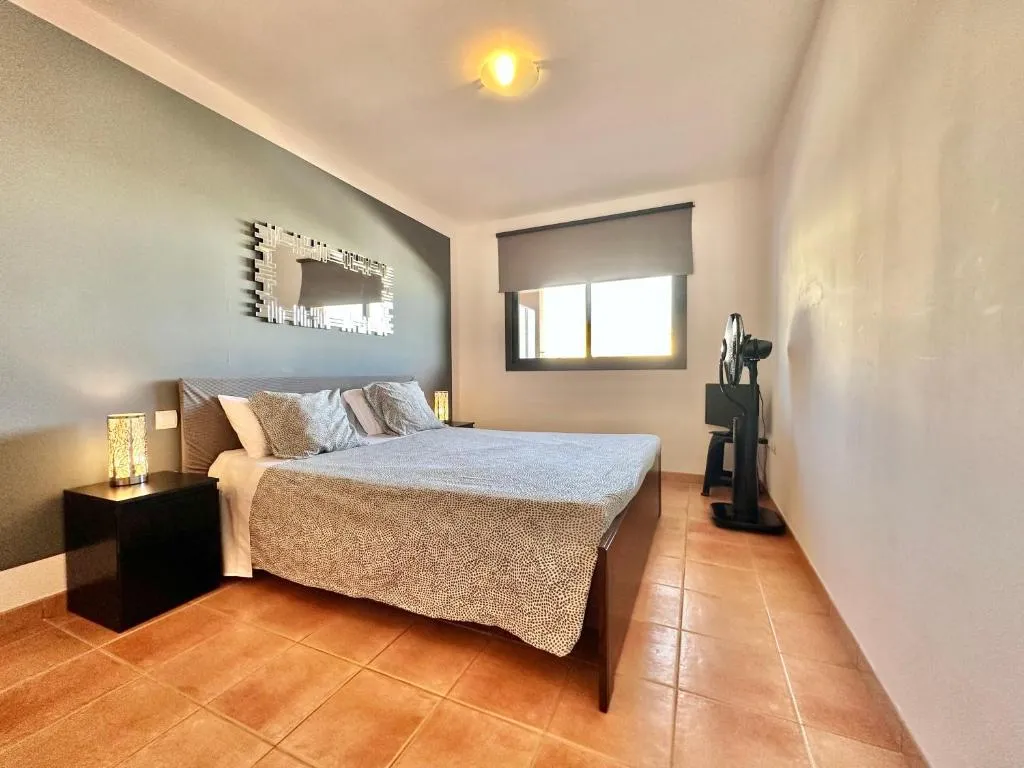 Image 3 of Black Rock Apartment