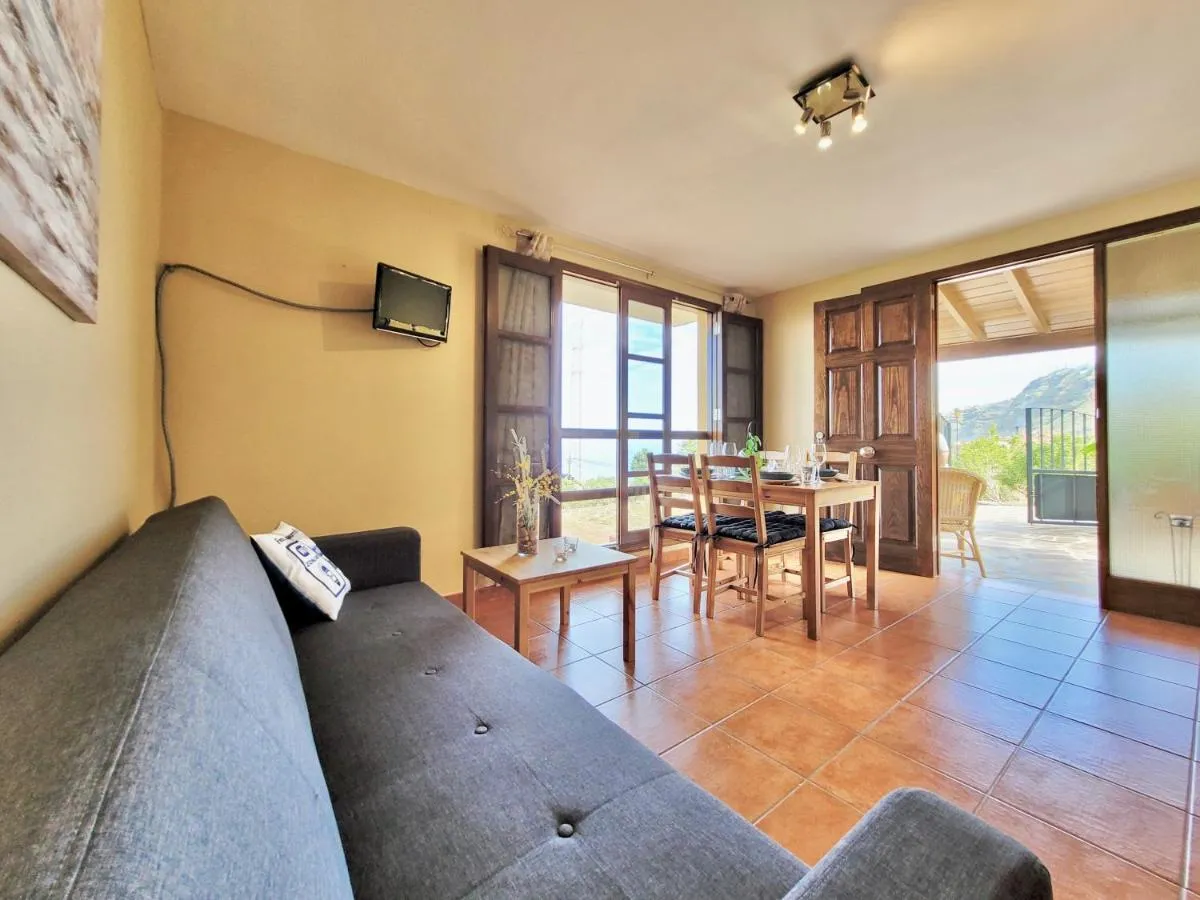 Image 3 of Bollullo Sunset – Araguaney