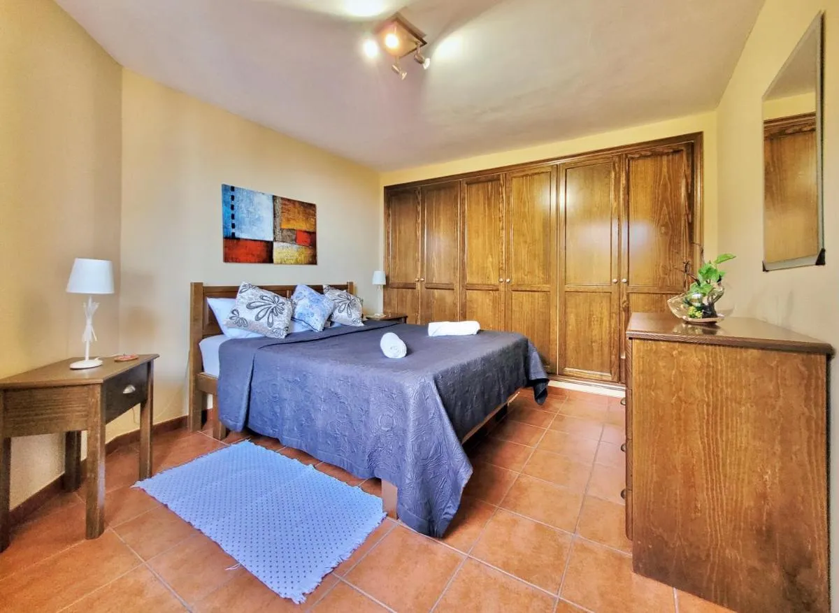 Image 6 of Bollullo Sunset – Araguaney