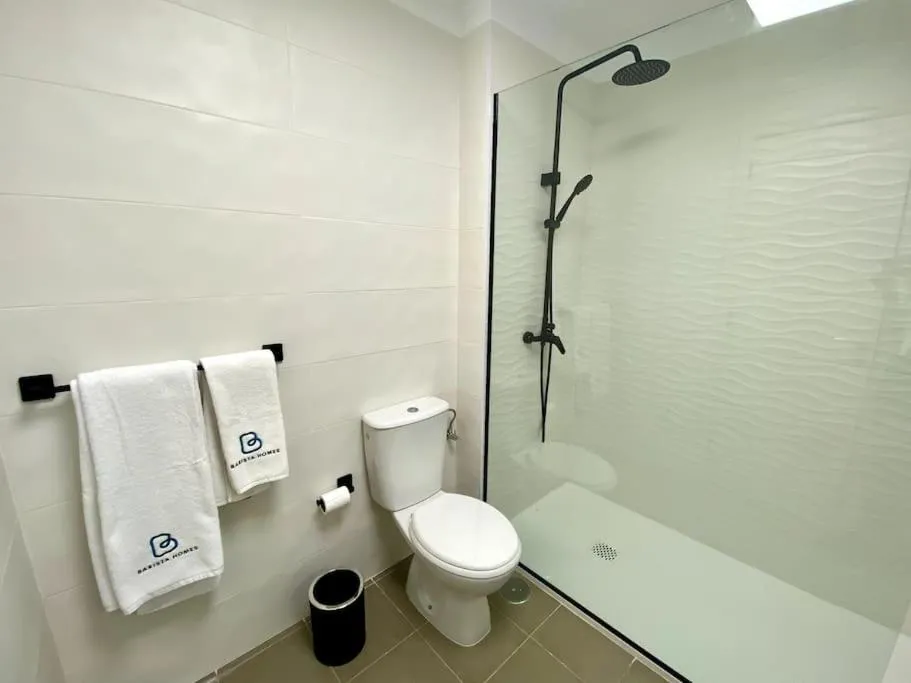 Image 2 of Bonitos atardeceres sobre Los Cristianos