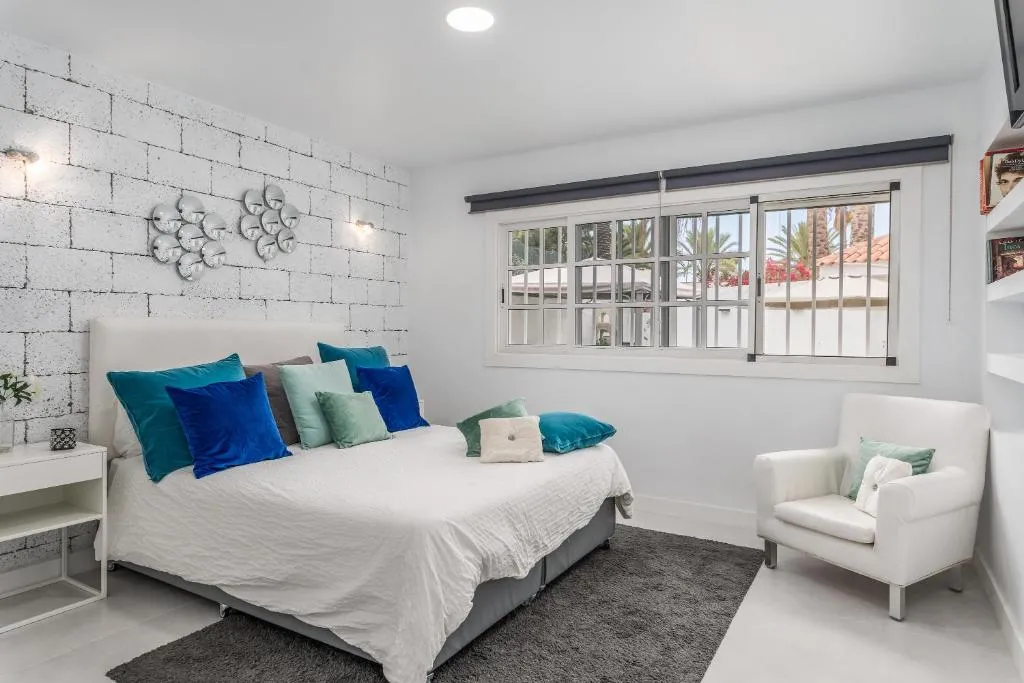 Image 2 of Casa Lounge