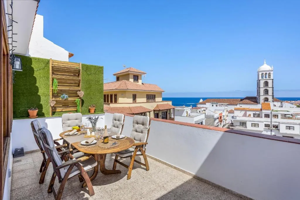Image of Central Penthouse, close to the Natural pools with Big terrace, ocean & city view