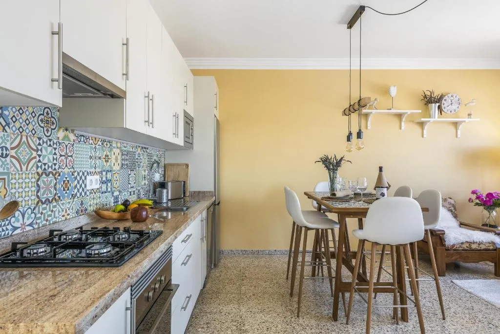 Image 5 of Central Penthouse, close to the Natural pools with Big terrace, ocean & city view