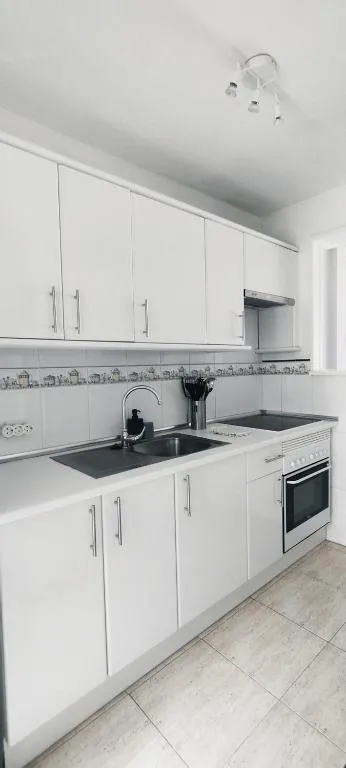 Image 5 of Chilly Apartment – Sunny rooftop terrace with ocean view