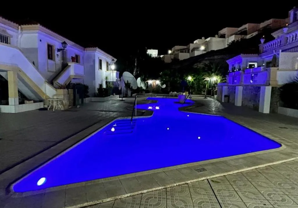 Image 2 of Exclusive Las Americas property